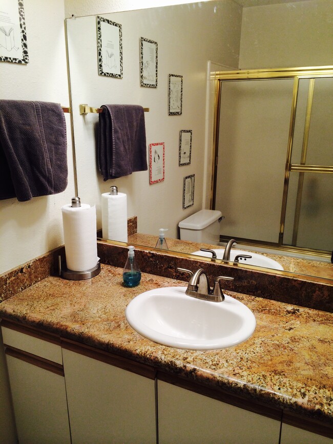 You and your roommate will each have private bathrooms - which makes a huge difference during the morning rush! - 970 Palm Avenue Unidad 107