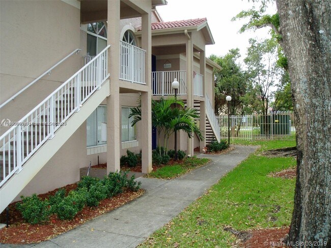 Building Photo - 10630 SW 157th Ct Unit 207 Rental