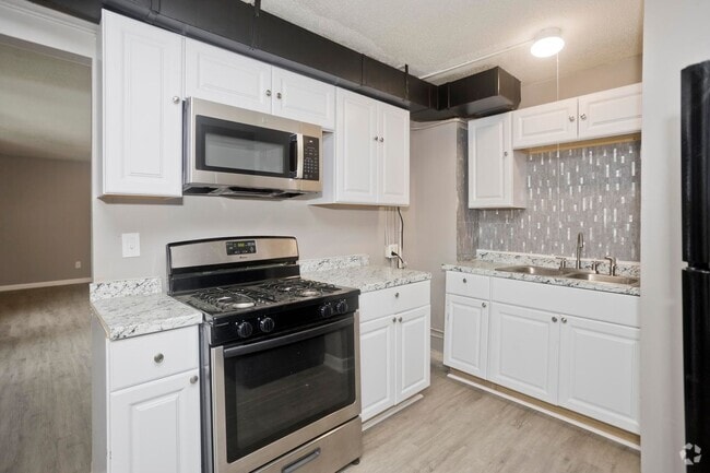 Building Photo - 5 Rogers Ave Unit 2R Rental