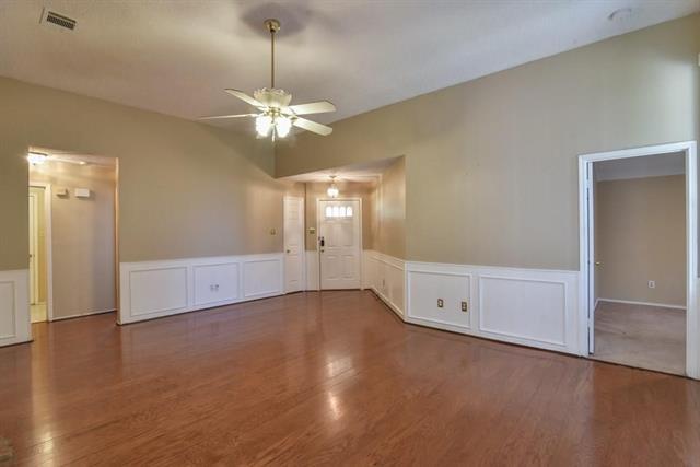 Photo - 5500 Silver Maple Dr