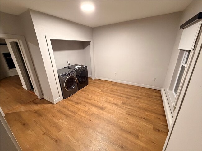 Photo - 414 Matthew St