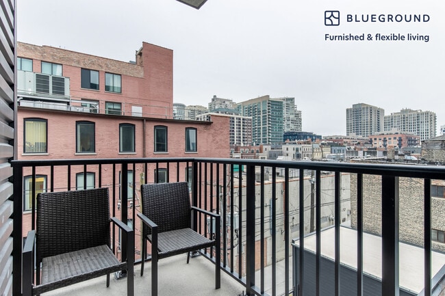 Photo - 411 W Chicago Ave Unidad FL4-ID1033