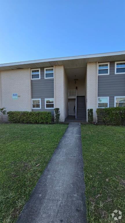 Building Photo - 840 Sky Lake Cir Unit B Rental
