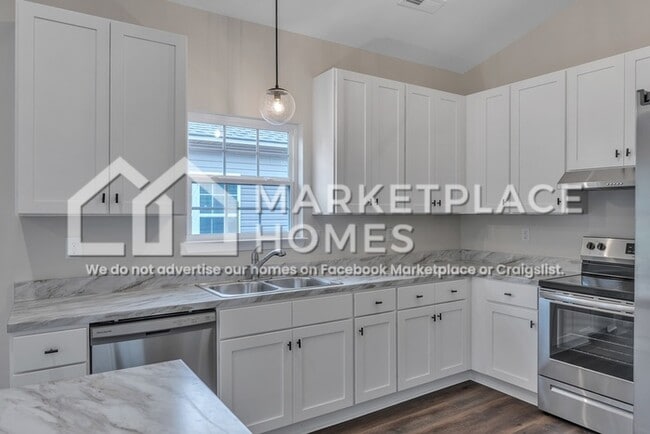 Photo - 1627 North St SE