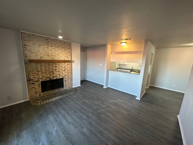 Building Photo - Vega Dr 4-Plex Unit 6148