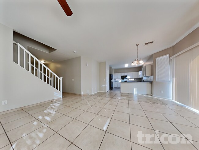 2651 S 89th Ave