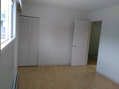 Photo - 16277 108 Av