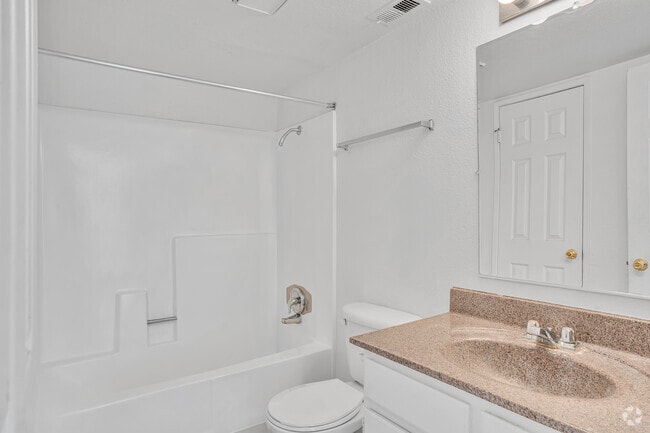 1BR, 1BA - 650SF - Bathroom
