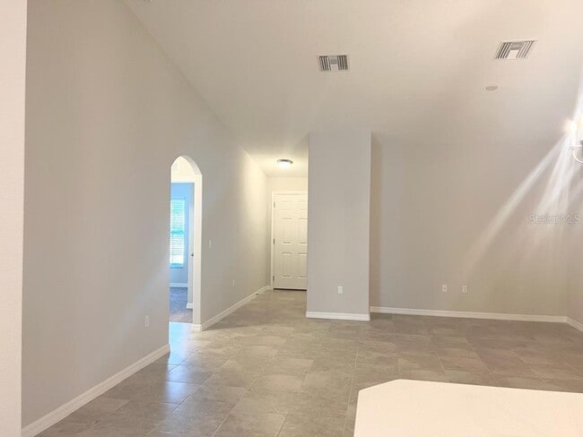 Photo - 36 Ryapple Ln