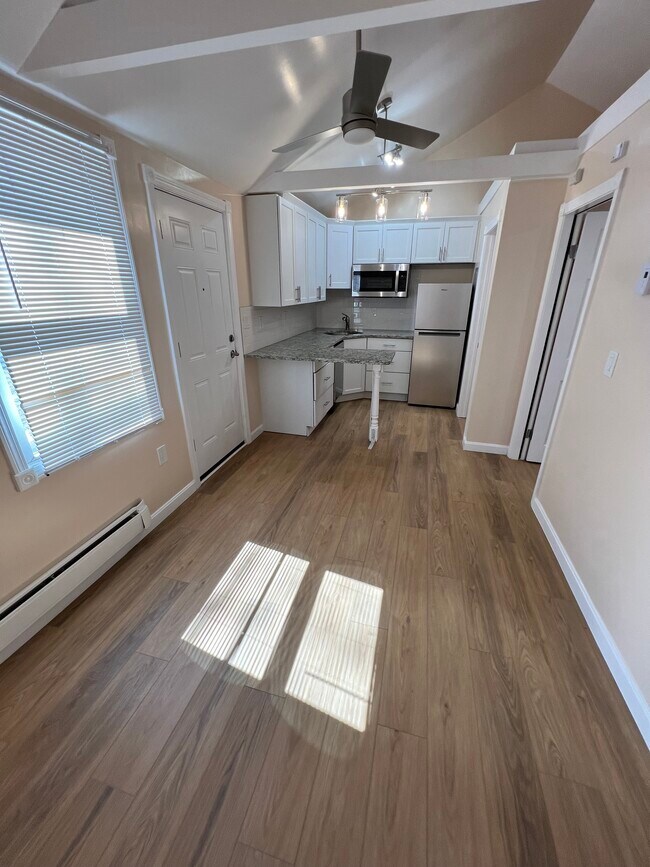 Photo - 17 Fairbanks St