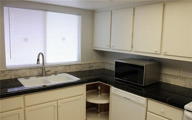 Photo - 203 SE 15th Pl Unit # 214