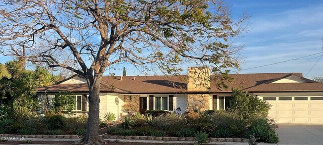 Photo - 1572 Dover Ave