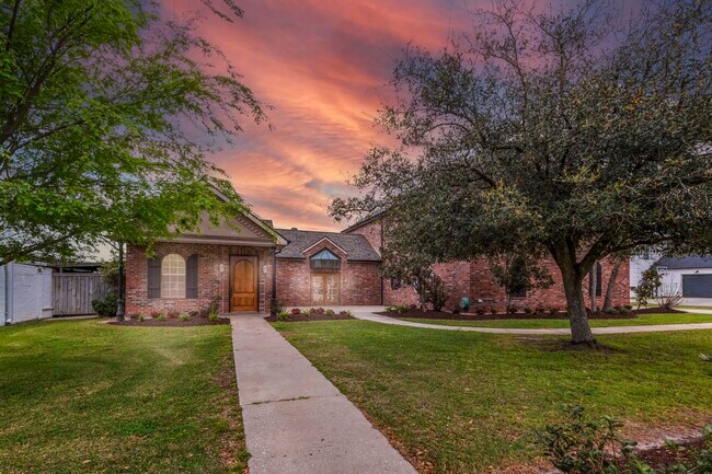 Photo - 4329 Edgewater Dr