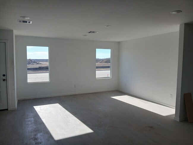 Photo - 732 Canyon Run