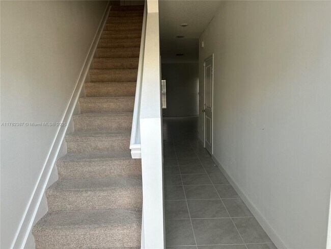 Photo - 822 SW 11th Ter