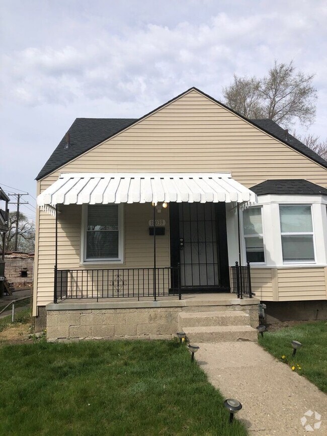 Building Photo - Renovated 3-Bedroom Home – We Welcome Sect...