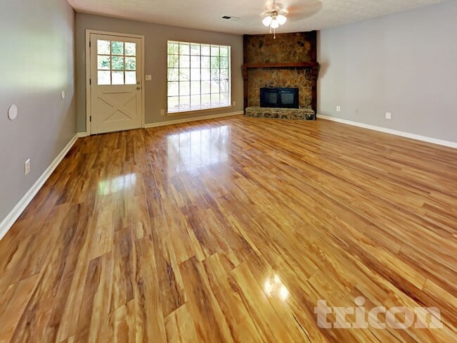 Photo - 1370 High Country Ct