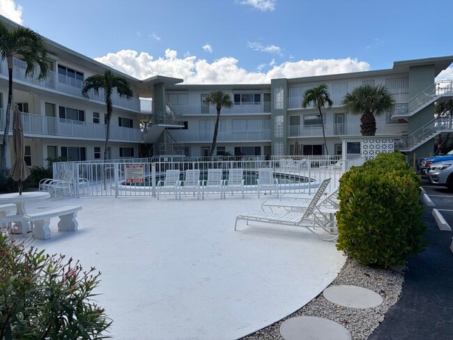 Building Photo - 3600 N Ocean Dr Unit 124