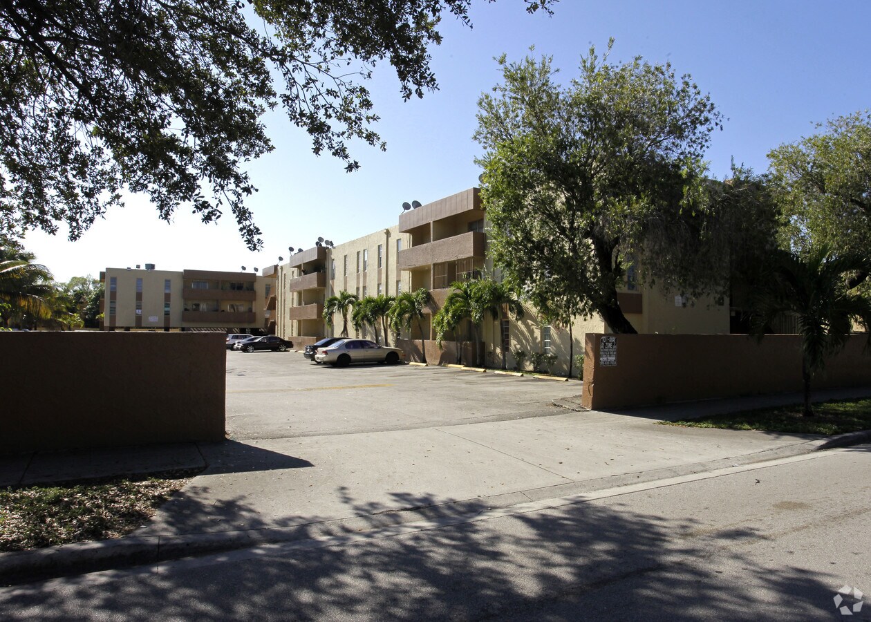 Photo - Village Park Apartments