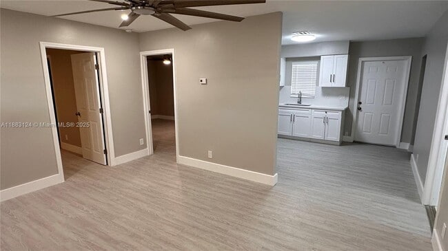 Building Photo - 216 NW 12th St Unit A-B Rental