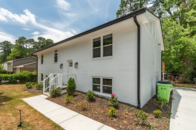 Photo - 6-bedroom, 3-bath home in North Raleigh