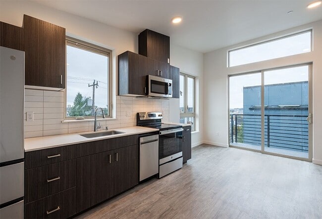Building Photo - Sienna Apartments