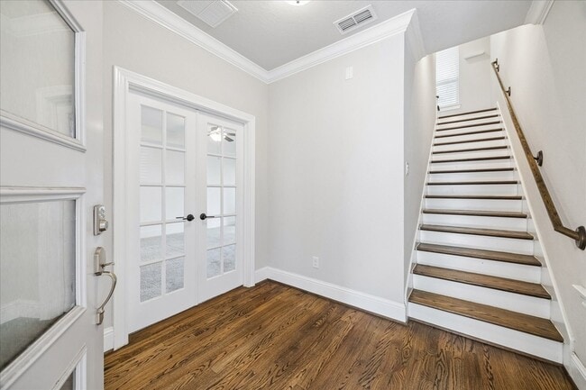 Photo - 1704 Oak Leaf Pass Dr