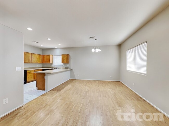 Photo - 1750 W Union Hills Dr