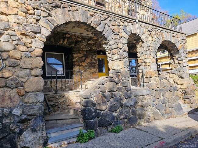 Building Photo - 17 Prospect St Unit 3