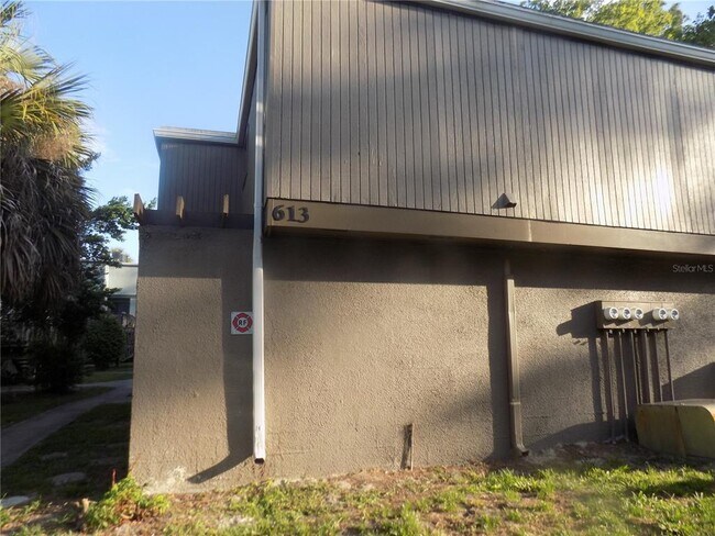 613 SW 75th St Unit 101