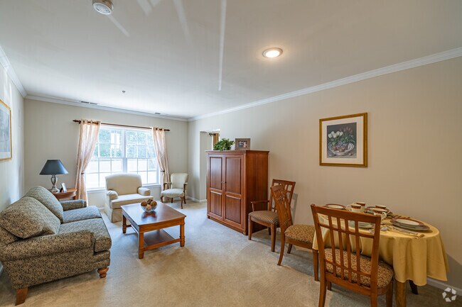 1 habitación, 1 baño - 595 pies cuadrados - Sala de estar - Park Terrace Senior Living Apartamentos