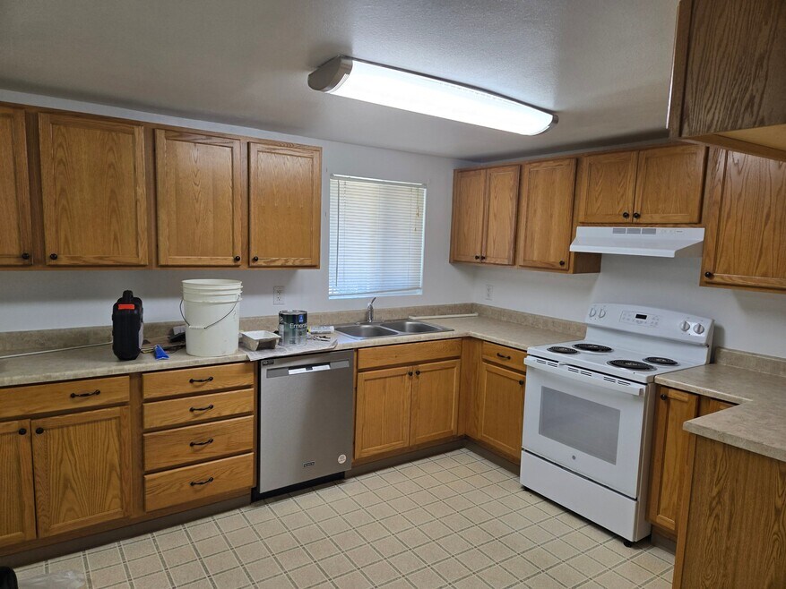 1231 NW Keasey St