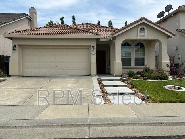 Photo - 1724 Magenta Dr House