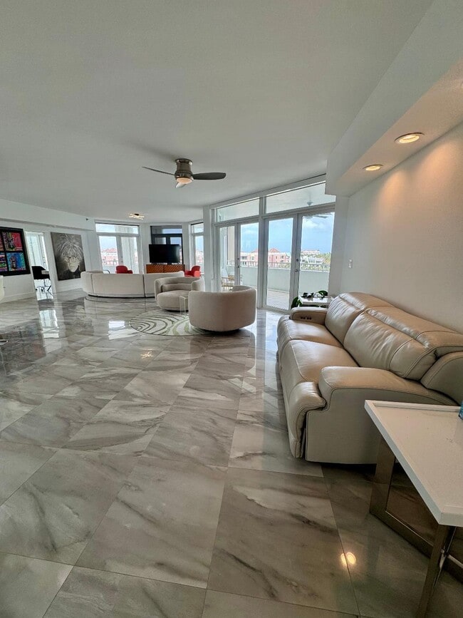 Photo - 300 SE 5th Ave Unidad 5180