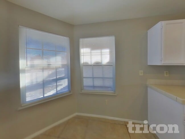 Photo - 5035 Camino Del Santo Pkwy