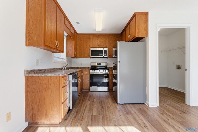 Photo - 104 Bataleur Ct