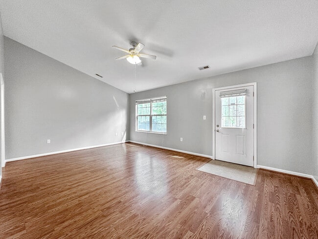 Photo - Beautiful 2 Beds 1.5 Bath Villa