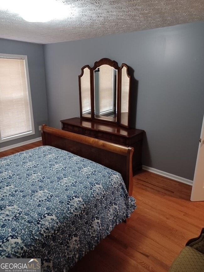 3010 Emden Trail