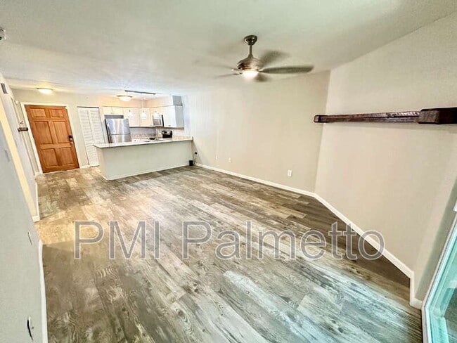 Photo - 405 Harbison Blvd Unidad #114
