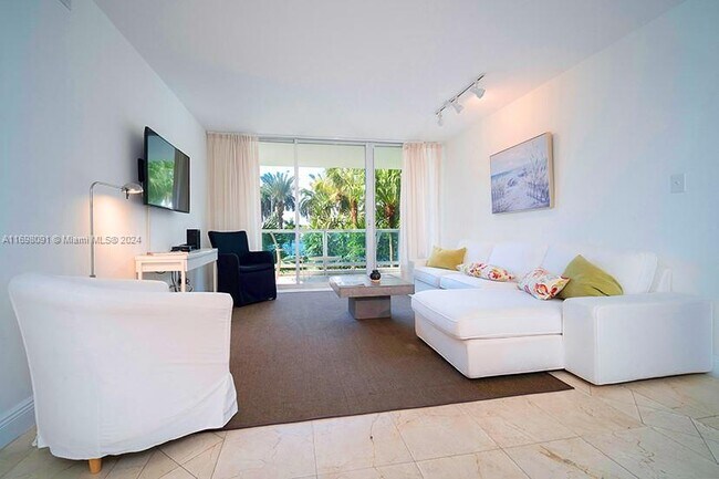 Photo - 5161 Collins Ave