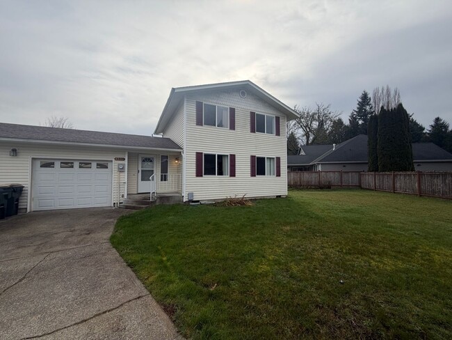 Building Photo - Beautiful 3 Bedroom Home in Olympia WA - Apply Today!