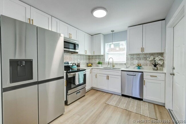 305 N 13th St