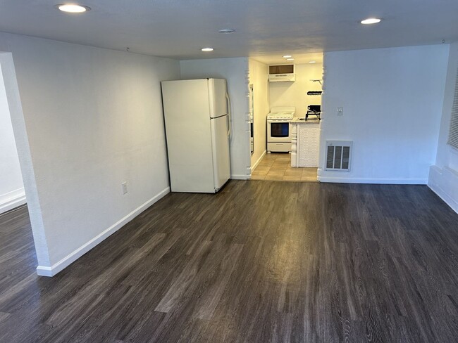 Photo - 827 Georgia St Unit D