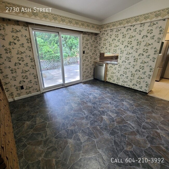 Photo - 4 Bedroom Corner Lot Home in Abbotsford!