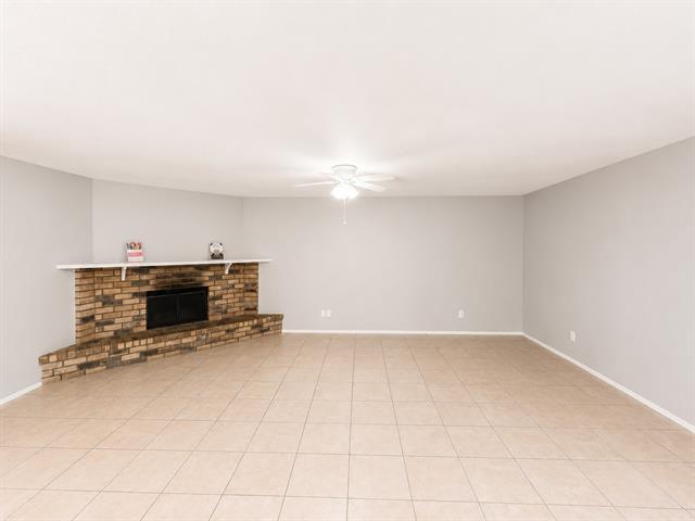 Photo - 805 Circle Cove Dr