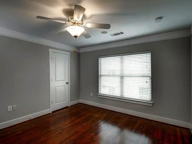 Photo - 216 Semel Dr