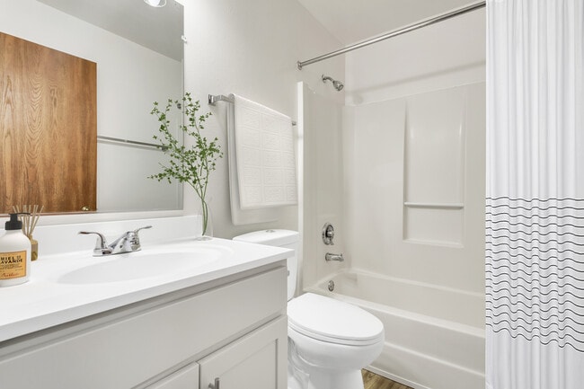 Photo - Stonegate Apartments