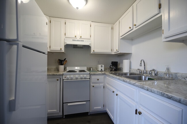 7 Hill St Unit 201