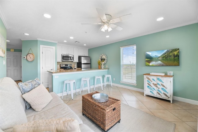 Building Photo - 9520 Seawall Blvd Rental
