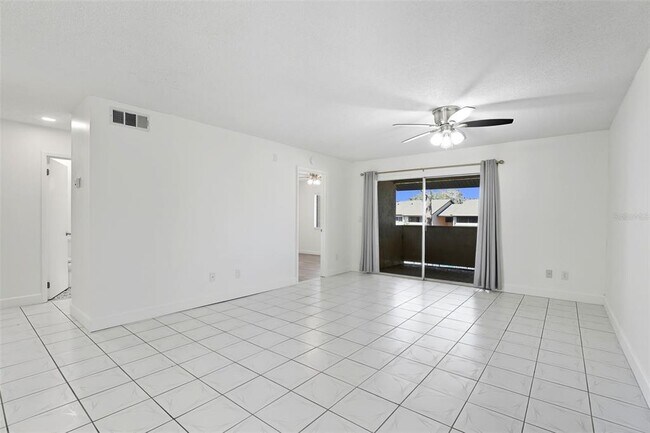 Photo - 6118 Curry Ford Rd Unidad 226